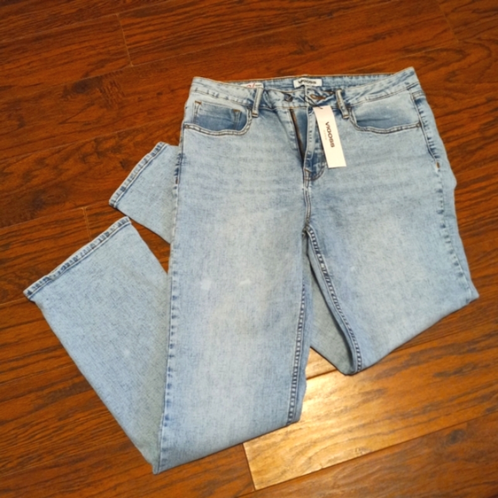 Vigoss high-rise straight leg light-wash jeans